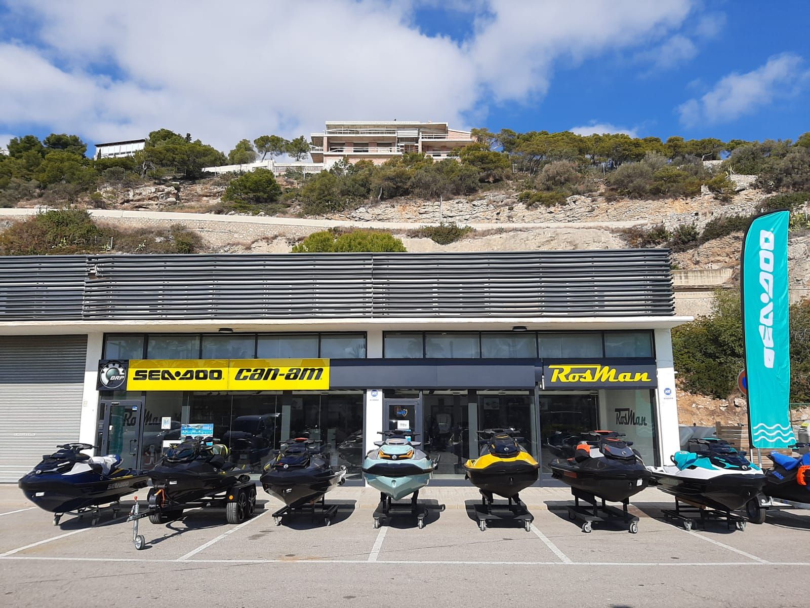La tienda de Náutica Rosman en Port Ginesta